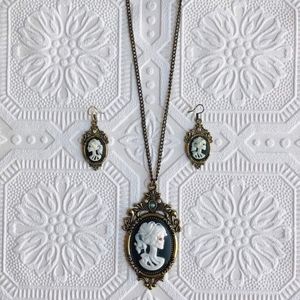 Halloween Gothic Skull Cameo Lady 3 pc Set